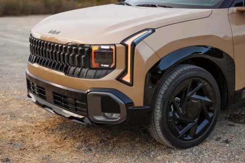 Check Out Pics of the 2027 Kia Seltos—It Has a Whole New Look