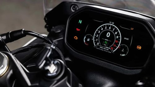 This $5,999 Sportbike Has No Business Coming With This Much Stuff