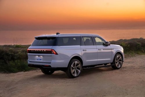 7 Full-Size SUVs That Are Also Great On Gas