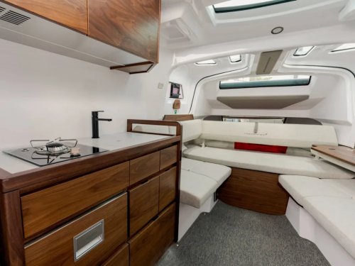Axopar 38 Makes Waves With Modularity, Ride and Price