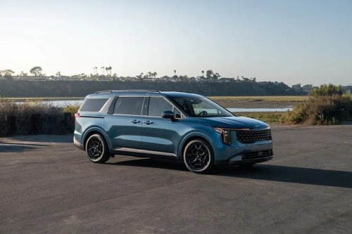 Kia, Kia Carnival, There are no Shortage of Lease Deals for the Kia Carnival this September