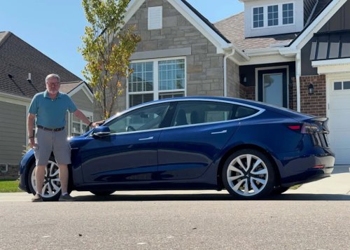 Forget rideshare. How seniors are using Tesla FSD for transportation.