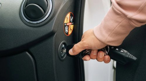 The Reason Why Passenger Airbags Have An On/Off Switch