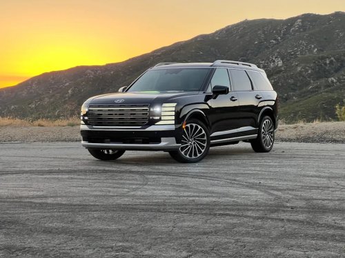 Tested: 2026 Hyundai Palisade Hybrid Calligraphy Is Luxury on a Budget