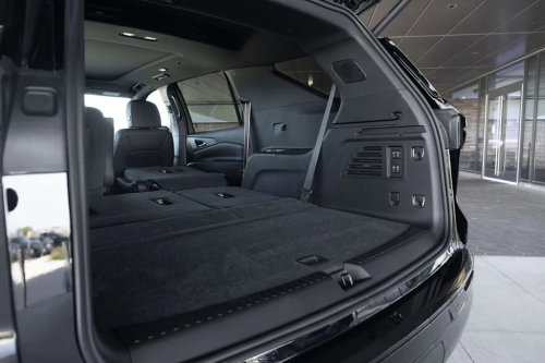 View Interior Photos of the 2027 Chevy Traverse High Country