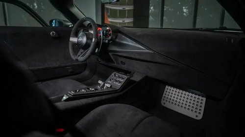 Alfa Romeo Unveiled One-Off 33 Stradale Perla Nera — Looks Like An Italian Batmobile