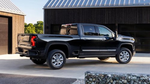 GM Recalls 2024 Silverado, Sierra Because Brake Faults May Go Unwarned