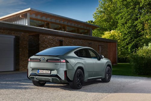 BMW’s Latest Neue Klasse EV Is the SUV-Coupe iX4