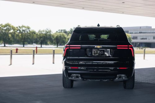 View Exterior Photos of the 2027 Chevy Traverse High Country