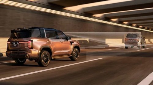 Reborn Mitsubishi Pajero Arrives To Take On The Toyota Land Cruiser