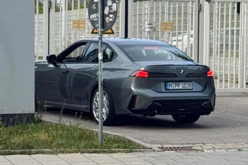 BMW, BMW 3 Series, Gas-Powered BMW 3 Series Shows Its Rear Without Camo for First Time