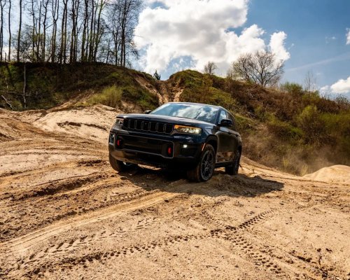 Jeep’s Most Trail-Hungry Grand Cherokee Returns from Its Hiatus