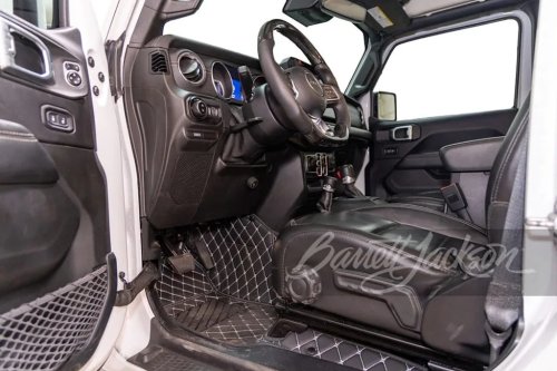 Jeep, Jeep Gladiator, Barrett-Jackson Is Selling a 2020 Jeep Gladiator Custom 6x6 Built by Maxximum Industries