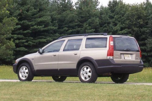 Volvo, Take a Closer Look at the 2001 Volvo V70 Cross Country (Photo Gallery)