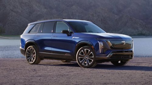 Cadillac, SUV, Cadillac Has Recalled Every Single Vistiq SUV Thanks to a Strange Third-Row Seating Issue