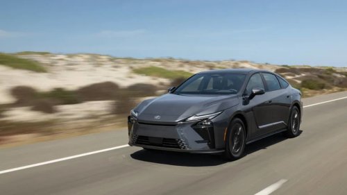 Lexus, Lexus ES, Here's My First Drive Review of the 2026 Lexus ES 350h: The Calmest, Most Rational Car You Can Buy Right Now