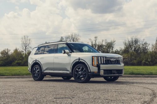View Photos of the 2027 Kia Telluride SX Prestige Hybrid AWD