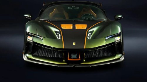 This Green Ferrari SF90 XX Looks Almost Too Lamborghini for Maranello