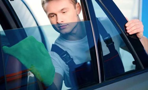 Top 10 Expert Detailing Tips on Keeping Your Car Looking New