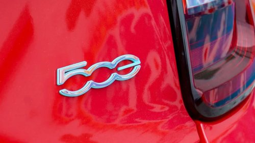 What's It Like To Live With A (Mostly) Free Fiat 500e For Two Years? These YouTubers Found Out