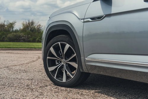 Take a Closer Look at the 2026 Volkswagen Atlas SEL Premium R-Line (Photo Gallery)
