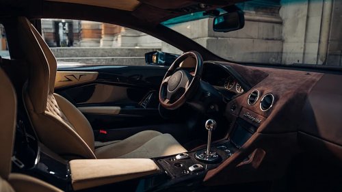 The 2010 Lamborghini Murciélago LP 670-4 SV Manual in Photos