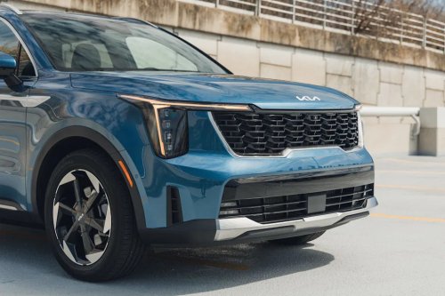View Exterior Photos of the 2025 Kia Sorento Hybrid