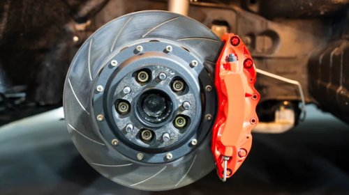 What Was The First Car To Come With Factory Standard Disk Brakes?