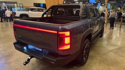 BYD, PHEV, BYD's PHEV Pickup Just Landed In The U.K. But Americans Still Can't Have It