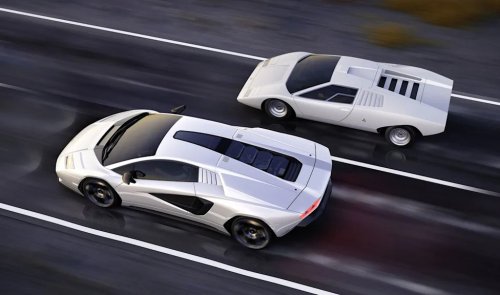 Lamborghini Won't Be Following Ferrari Down the Modern Manual Transmission Path, Exec Says