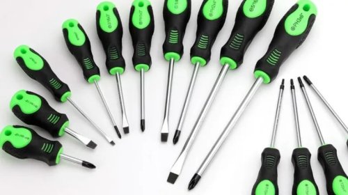 5 Practical Automotive Tools Every Mechanic's DIY Kit Should Include