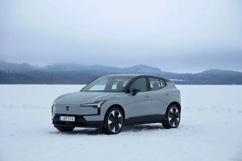 2025 Volvo EX30