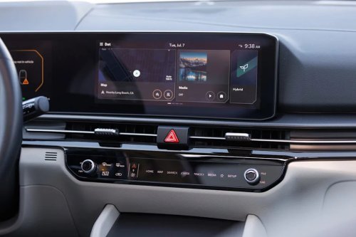 View Interior Photos of the 2026 Kia Sportage Hybrid