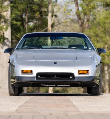Pontiac, Barely Driven: This 5,684-Mile 1987 Pontiac Fiero SE Is a True 1980s Time Capsule