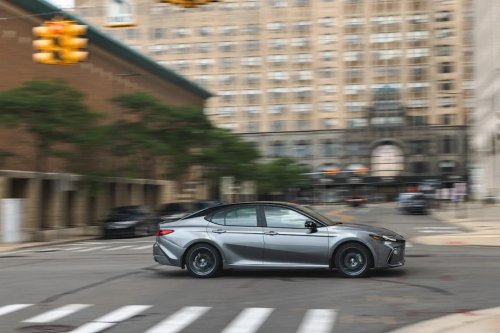 Toyota, Toyota Recalls 508,354 Camrys over Blank Digital Gauge Display