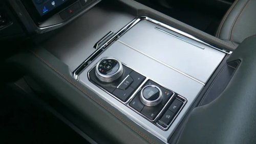 Ford, Ford Expedition, Ford Recalls Almost 550,000 Expedition SUVs Because the Center Console Could Cut You