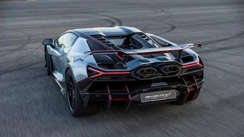 Lamborghini Says It Has No Current Plans for a Manual Transmission