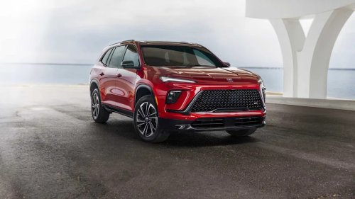 SUV, This luxury SUV delivers more than a new RAV4 for less money