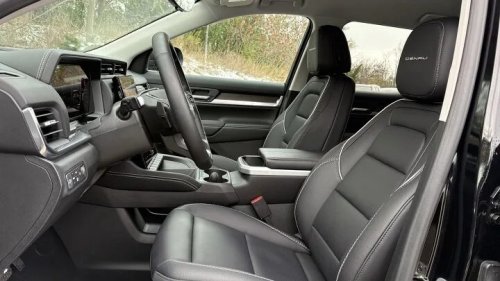 GMC, 2026 GMC Terrain Denali: 3 Pros and 2 Cons