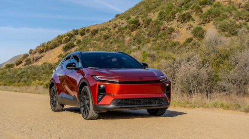 Toyota, Toyota C-HR, Subaru, Toyota Barely Touched the C-HR's Price, but Subaru Still Undercuts It