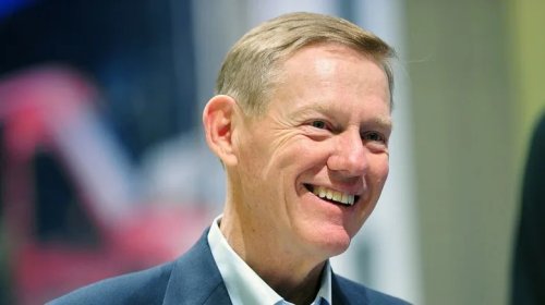 SUV, How Ex-Ford CEO Alan Mulally Endured Consumer Reports Criticizing His Brand New SUV