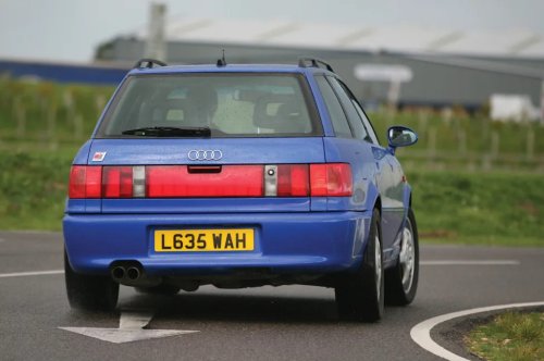 Something for the weekend? It is BMW M5 Touring vs Audi RS2 Avant