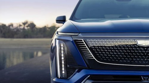 Cadillac Recalls 14,000 Vistiq EVs Over Child-Trapping Risk