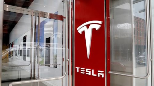 Tesla, Tesla is Getting Sued For Its Incompetent Autopilot System Again