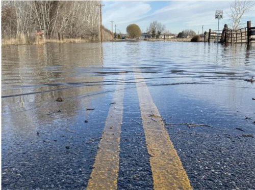 I (Barely) Escaped When Rain Swamped the Highway. Here’s What to Do In a Flash Flood on the Road