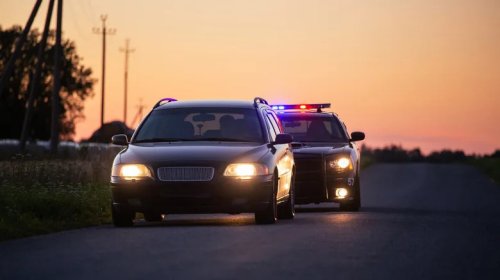Is It Illegal For A Car To Have Two Different License Plates?