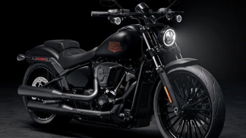 Harley-Davidson Is Blacking Out The Breakout With A Hardcore New Trim