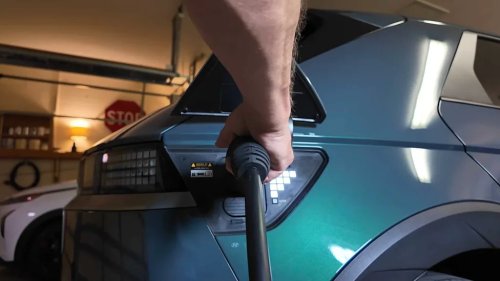 Battery, EV owner says unplugging at night won't save battery, and 'always be charging' is the fix