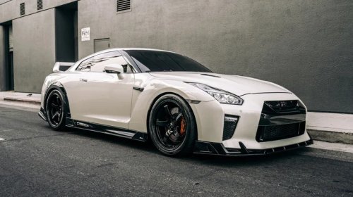 What Makes V6 Engines Sound So Different From V8s?
