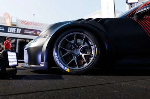 Meet the New Porsche 911 GT4 R Race Car